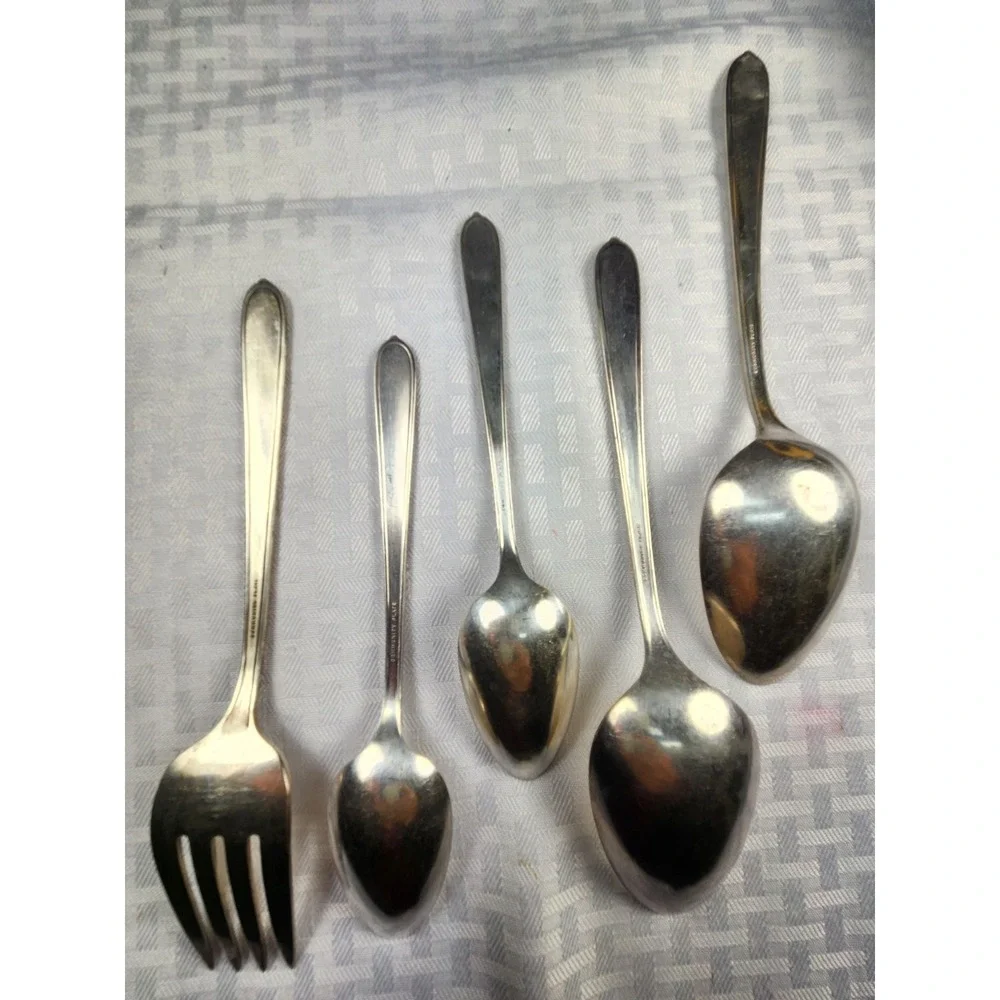 5 Piece Oneida Community Plate Silver Plate Flatware 1914 Table Spoon, Teaspoon